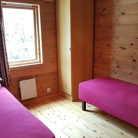Mit Blick Auf Wasser By Interhome Nyaraló Hebnes