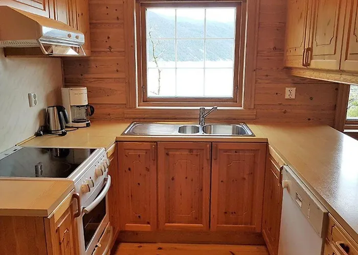 Mit Blick Auf Wasser By Interhome